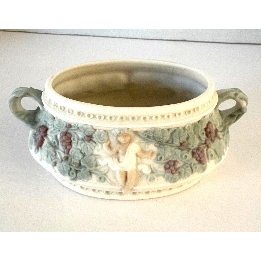 Lladró Miniatures #5265 Centerpiece Decorated Matte Cupid & Grapevines Bowl 1984